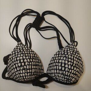 Hula Honey String Bikini Top womens S macramé racer back Black White sexy foam